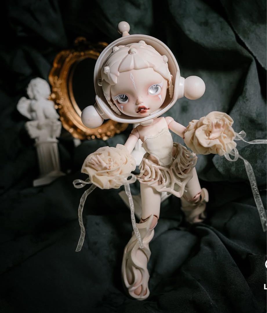 Popmart Skullpanda White Dew Action Figure Genuine product