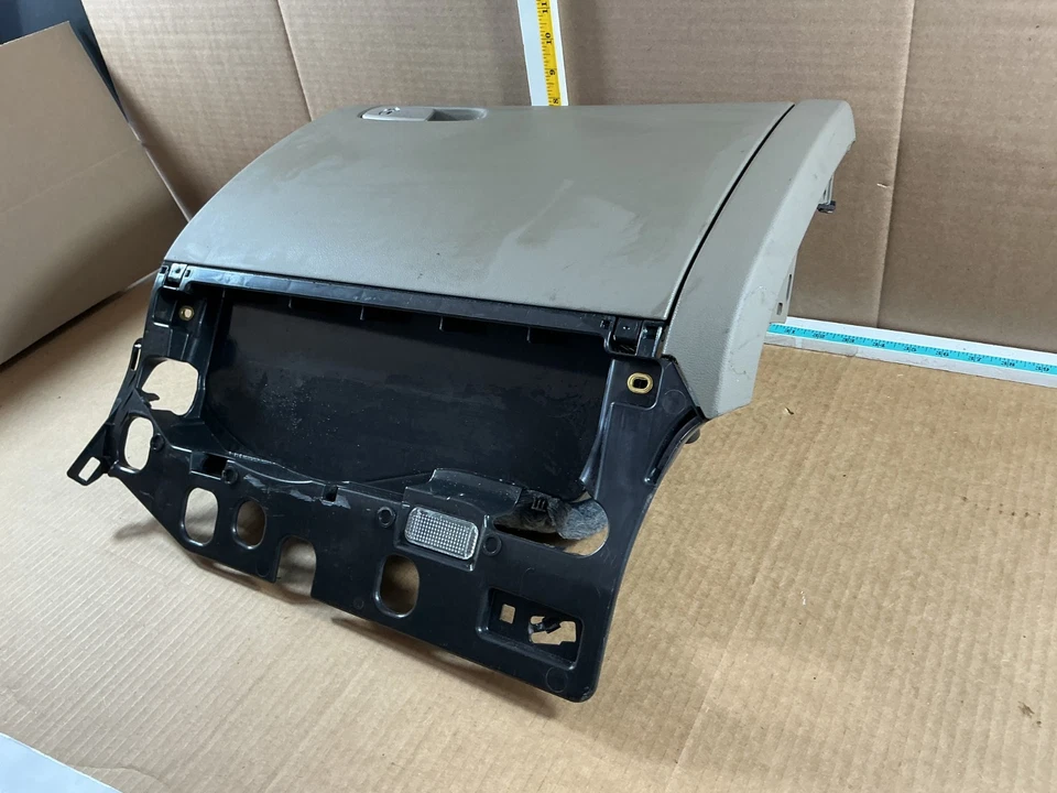 Audi A5 S5 2008-2016 salpicadero guantera compartimento de almacenamiento 8K1880302C fabricante de equipos originales Foto 3 de 4