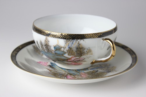 Lithophane Geisha Porcelain Cup Saucer Pagoda Sumi-e Literati Painting Japan NEW - Picture 6 of 11