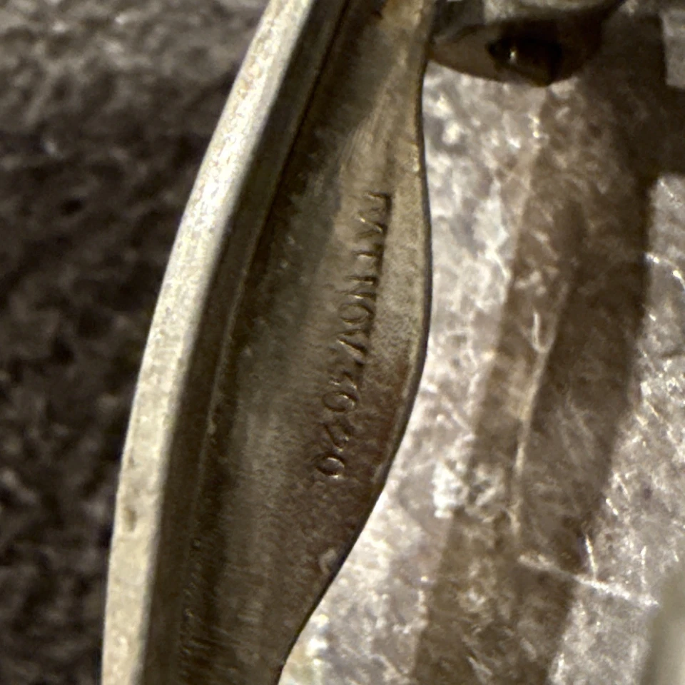 Hebilla de cinturón pequeña martillada con guijarros de plata esterlina antigua estilo Art Deco Foto 4 de 4