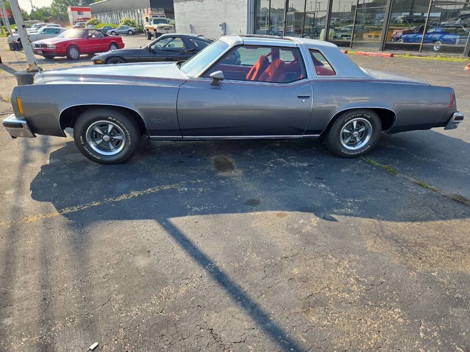 1977 Pontiac Grand Prix SJ - Изображение 3 из 4