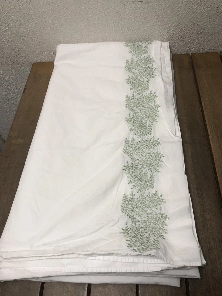 "Sábana plana SFERRA King blanco algodón percal verde bordado floral 102x110""" Foto 3 de 4