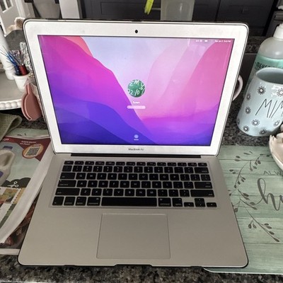 Apple MacBook Air 13'' 2015 i5 1.8GHz 8GB 128GB SSD Silver w/Charger