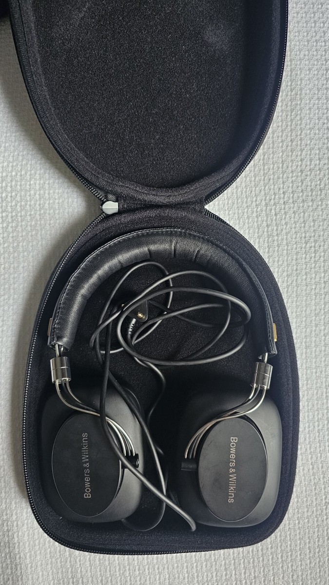 NEW! First Class Bowers Wilkins Headphones