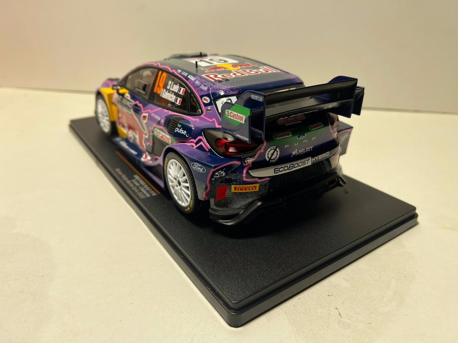 Picture 3 of 6