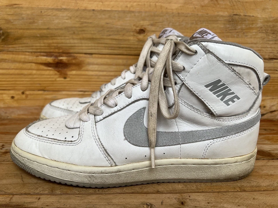 RARO Vintage 1985 Nike Team Convention Tênis de cano alto Jordans Tamanho 9 - Imagem 4 de 4