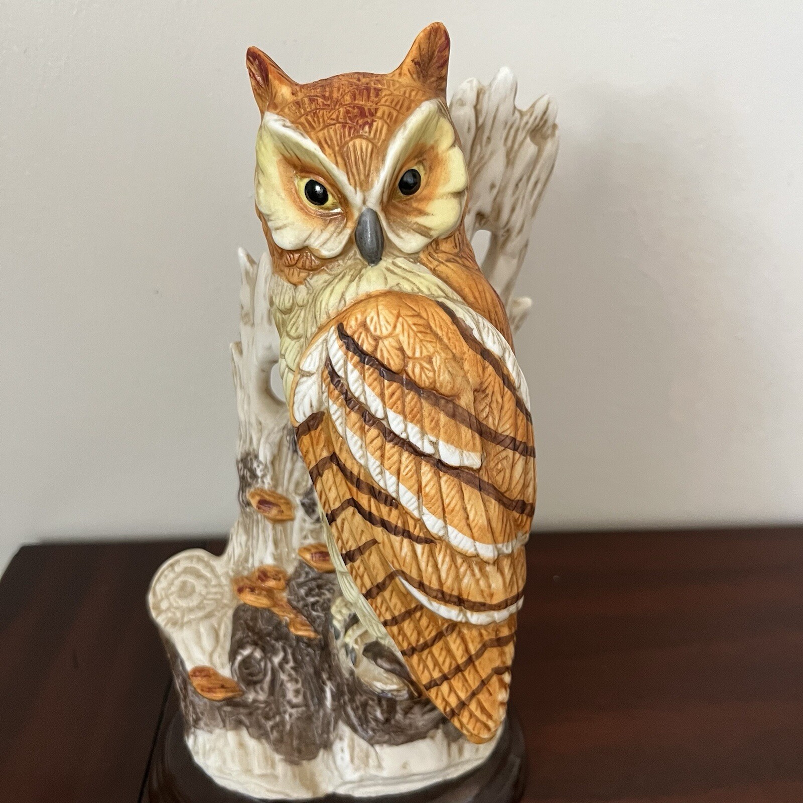 Estatuilla Estatua Propia Salvaje MCM 70 De Colección Sobre Pedastal de Madera - Sin Astillas - Retro