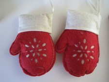 Felt Mittens Pair Ornament GUC