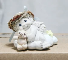 1997 Dreamsicles "Cuddle Up" Vintage Angel And Bear Figurine DC 324