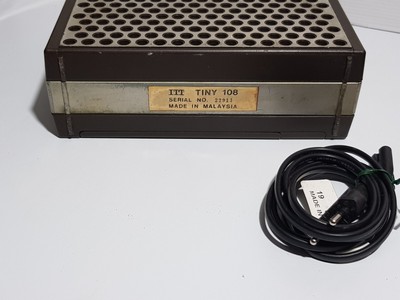 Poste Radio Portable Vintage ITT/Schaub Lorenz TINY – 4 Bandes FM/GO/PO/OC – Fonctionne