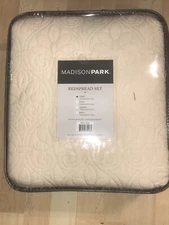 NEW Madison Park Quebec 2-Piece TWIN Quilted Bedspread Set Ivory 1401A
