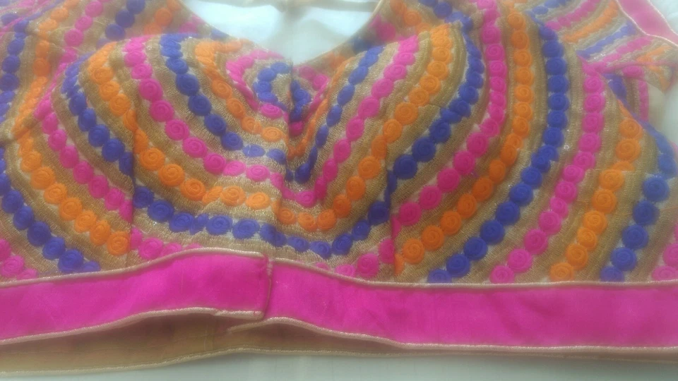 Blusa de sari tradicional multicolor confeccionada de diseñador étnico indio Eid Sale Foto 2 de 4