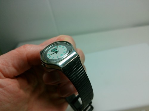 Reloj SWATCH 1991 Dama Turquesa Plata Número Romano Banda Negra Batería Nueva - Imagen 14 de 22