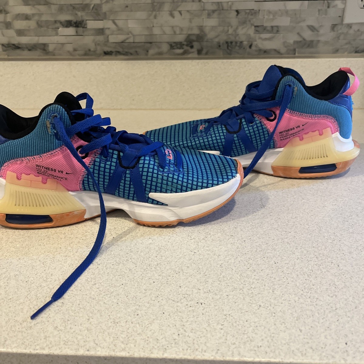 WITNESS VII HO 22 Performance Basketball NIKE Women’s 9 View 2