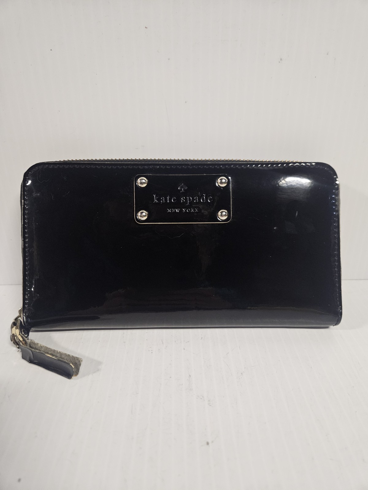 Kate Spade Patent Leather Zip Around Accordion Wallet Black Preowned