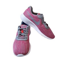 Nike Tanjun SE Hot Punch Gris Lobo Blanco Juvenil Talla 3.5 Nuevo