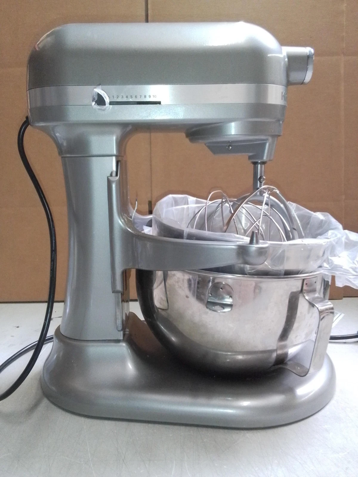 KitchenAid® 5.5 Quart Bowl-Lift Stand Mixer KSM55SXXX
Opens in a new window or tab