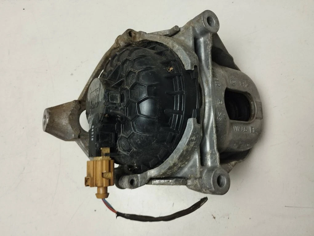 Audi A6 S6 C8 4K 2018 Diesel 150kW Engine mount bracket 