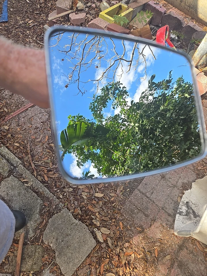 GM #9826594 ESPEJO RETROVISOR CROMADO CHEVROLET IMPALA, BELAIR, CAPRICE NOS 1971-76 Foto 3 de 4