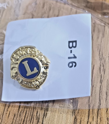 LARGE SIZE Lions International Membership Lapel Pin Gold Toned New IN PACKAGE