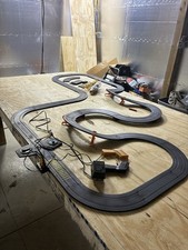 VINTAGE TYCO SLOT CAR RACE TRACK FOR 1:64 CARS WITH NEW AW REPLACEMENT CARS
