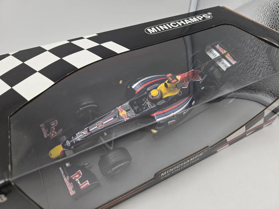 Minichamps 1:18 Red Bull RB5 M. Webber Chinese GP 2009 limitiert OVP - Bild 2 von 3