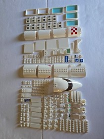 LEGO City: Airport #3182 Complete W/ Minifigures & Instructions