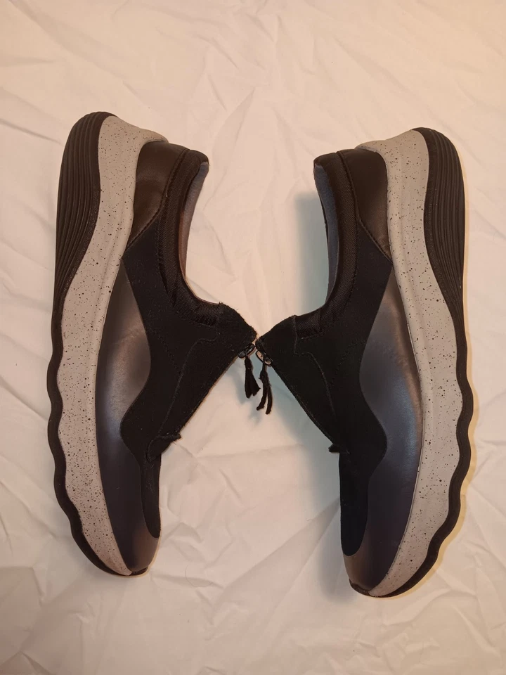 Zapato de tenis Clarks para mujer de cuero negro de máxima comodidad con cremallera talla 11 Foto 4 de 4