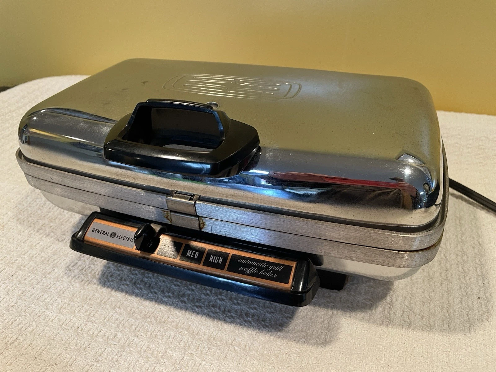 Vintage GE Automatic Sandwich Grill & Waffle Baker G42K with Orignl Box & Manual