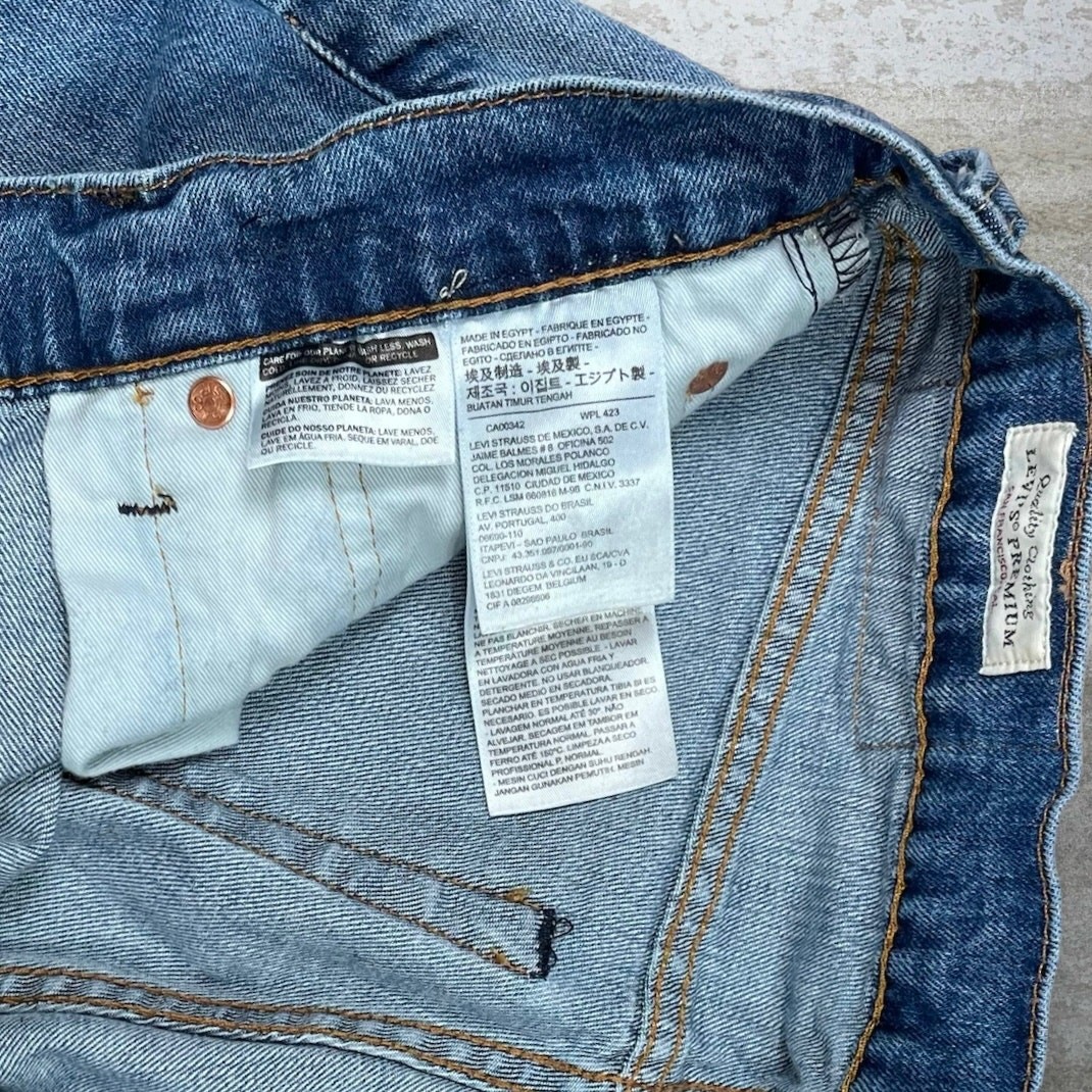 Vintage Y2K Levis Jeans 527 33x30 Slim Bootcut Flared Fit Medium Wash Big E image 7