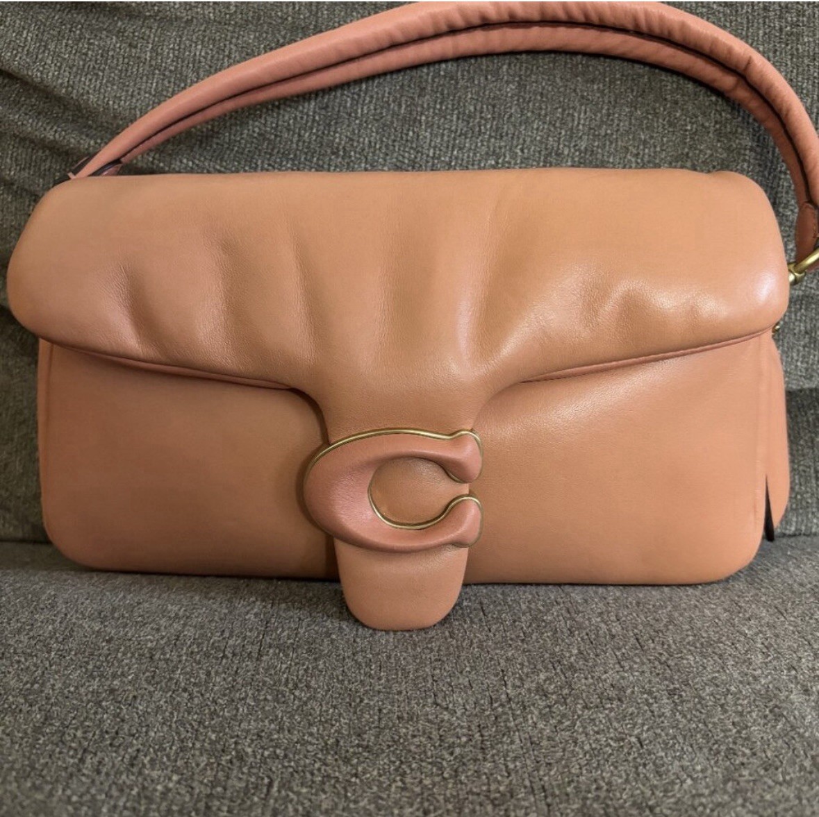 NWOT COACH LETTER C PILLOW TABBY 26 SHOULDER BAG IN LIGHT CORAL CO772 RARE