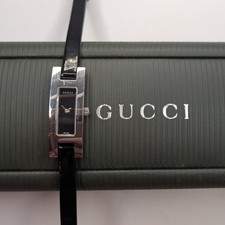Gucci 3900L Women's Stainless Steel Watch Leather strap band w/ Box Papers EUC