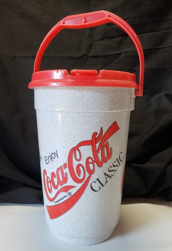 Coca-Cola Classic The Big Bucket cup - Picture 6 of 12