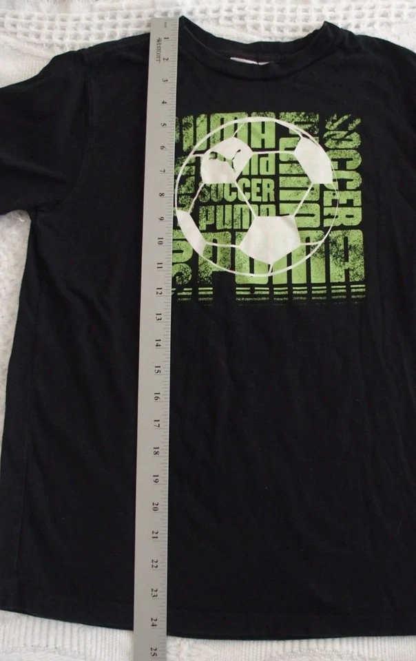 Camisa de fútbol Puma 14 16 grande para niños en muy buen estado negra manga corta verde Foto 2 de 3