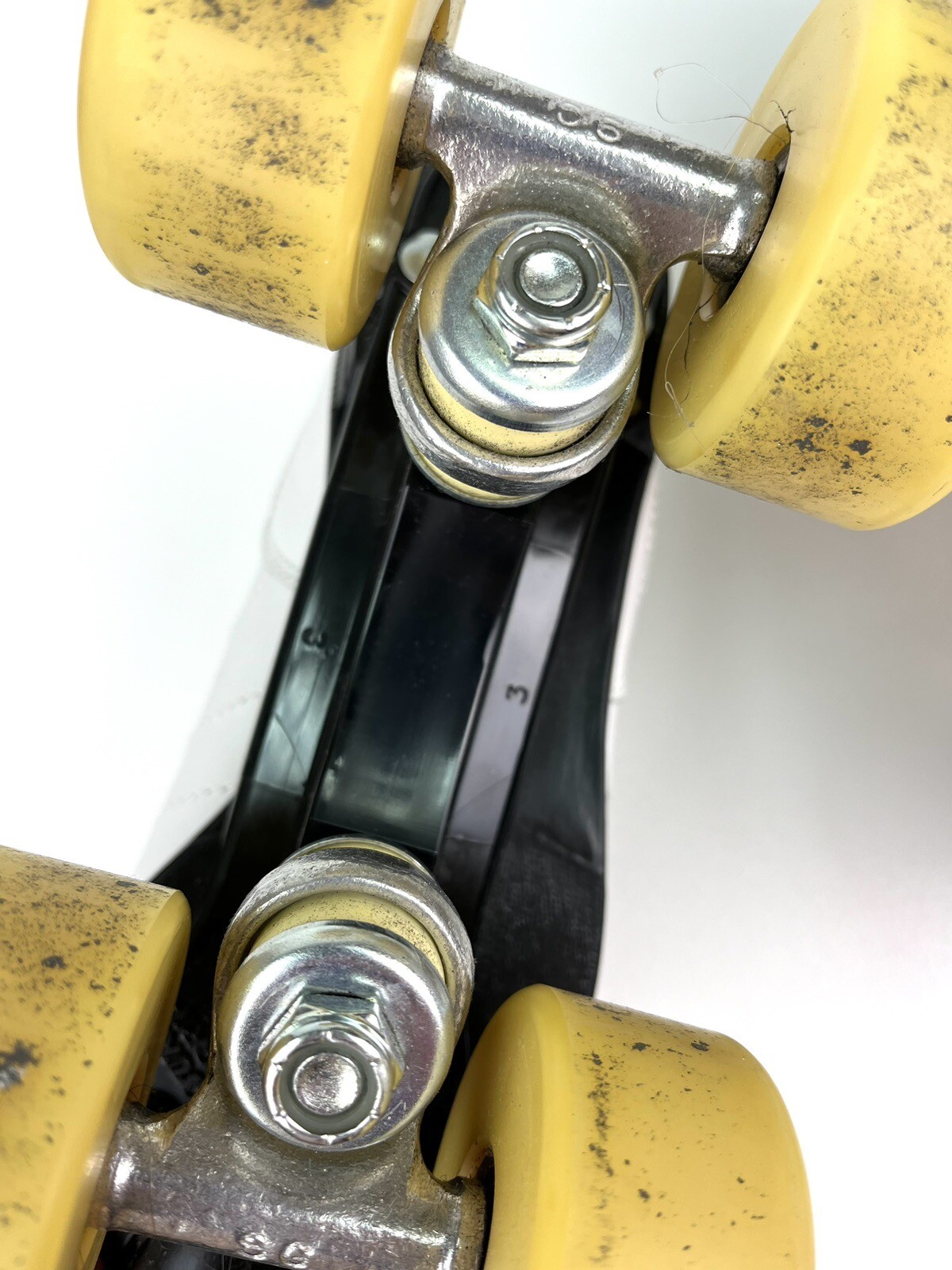 Riedell Carrera Roller Skates Size 4 womens Speed Skates artistic bones