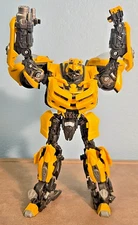 MPM-3 BUMBLEBEE Transformers Masterpiece Movie Series Exclusive (missing hand)