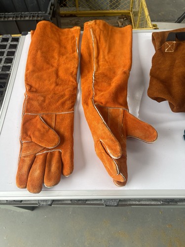 Steiner 21923 Leather Welding Gloves-L , Tillman 3836 Cowhide Bib Apron-L, Plus…