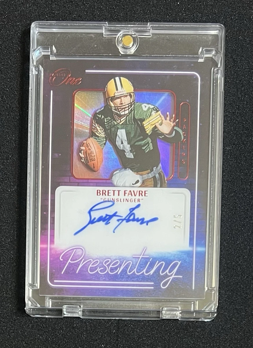 Panini Brett Favre Football Autographed Sports Trading Cards