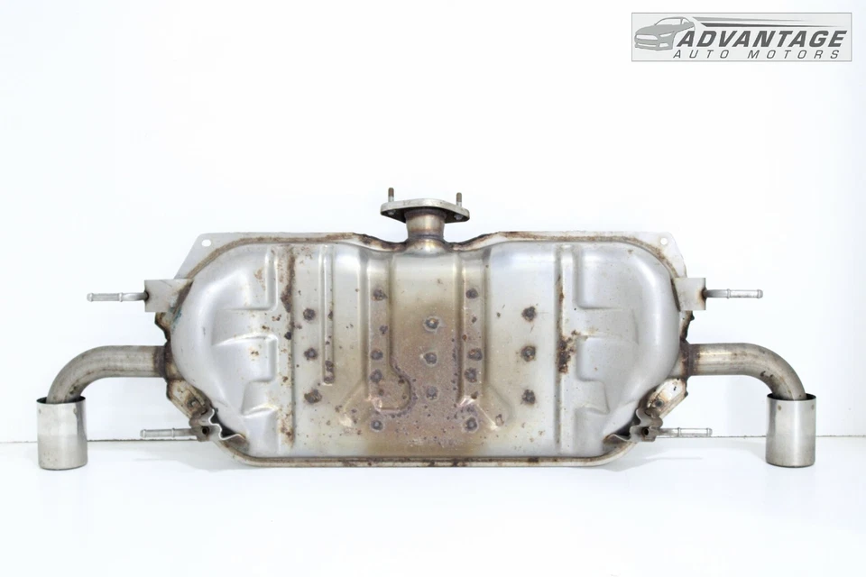 Silenciador de tubo de escape trasero Mazda 3 hatchback 2014-2018 2,5 L con puntas de tubo de escape OEM Foto 3 de 4