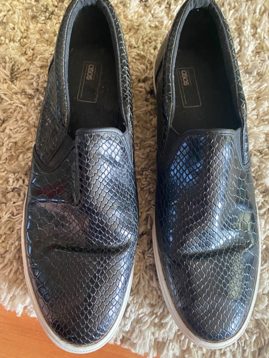 ASOS faux snake slip on rubber bottom shoes size 14 black snake design