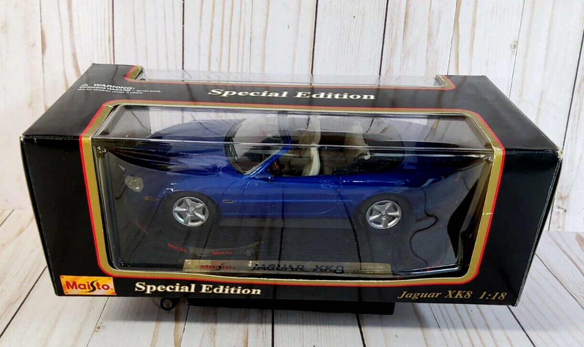 Maisto Special Edition JAGUAR XK8 1:18 Scale Die Cast Convertible