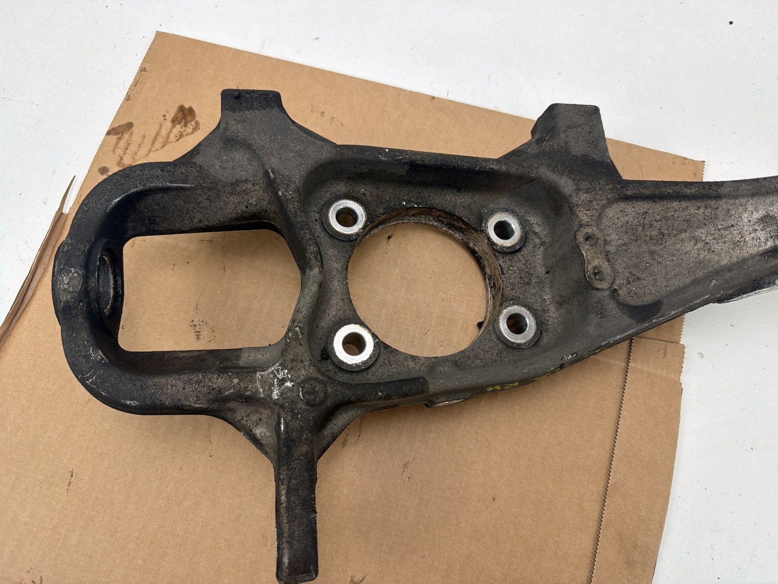 Maserati Ghibli 2014-2017 Right Steering knuckle P/N 119875