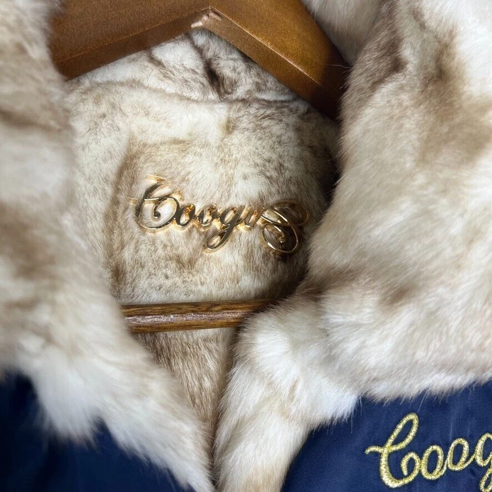 Coogi Women's M Faux Fur Lined Vest Navy Blue Puffer Winter Style NEW - Image 4 of 4