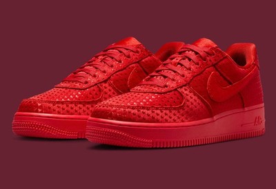 NEW Air Force 1 '07 LOW SE Women Sz 7 University Red/University Red IQ9965 600