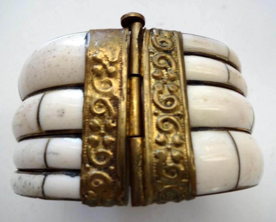 Brazalete grueso de latón de ónix tuareg bereber africano marroquí de colección Foto 4 de 4