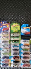 Hot Wheels lot of 26 - mixed