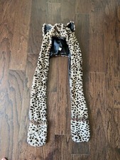 BEAR PAWS BROWN AND TAN  SCARF WITH POCKETS 