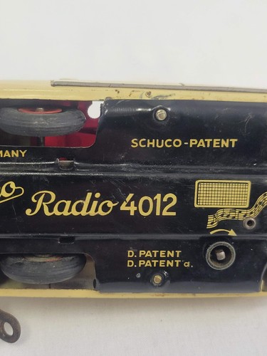 Auto giocattolo Schuco Radio 4012 Windup zona USA anni 40 Germania funzionante - Foto 9 di 13