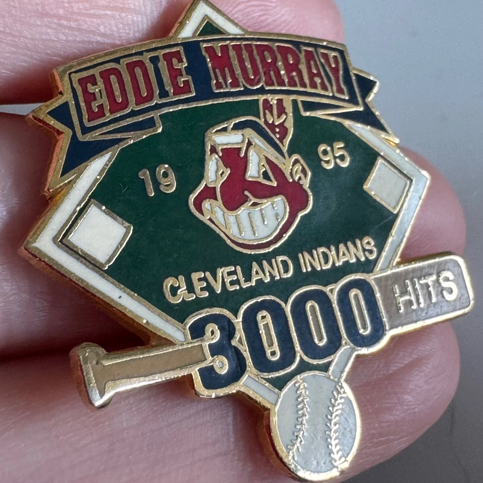 Vintage Eddie Murray 3000 Hits Pin – 1995 Cleveland Indians MLB Badge - Image 2 of 4