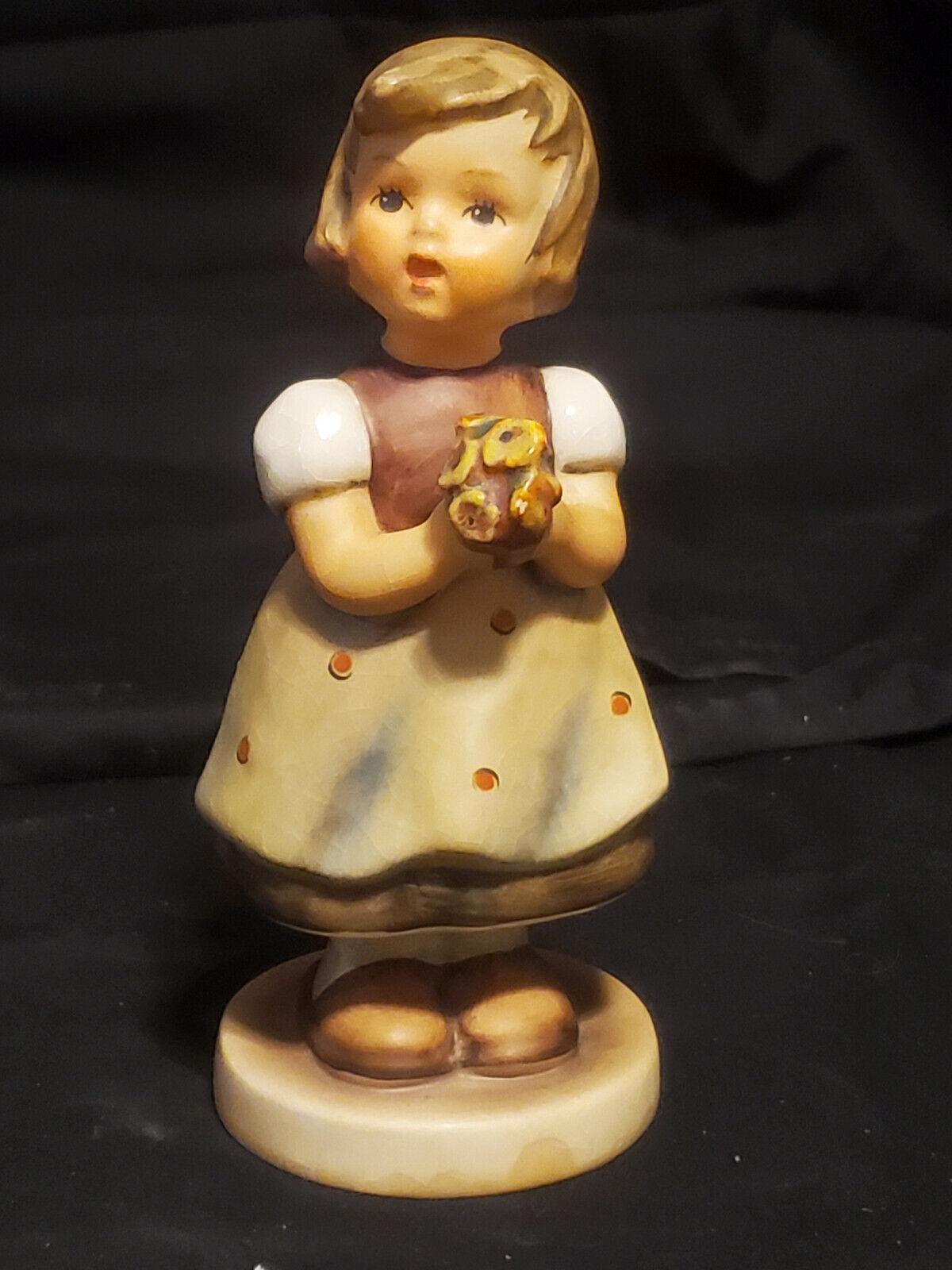 Vintage Goebel Hummel Porcelain Figurine For Mother 257 1963 W Germany TMK-4